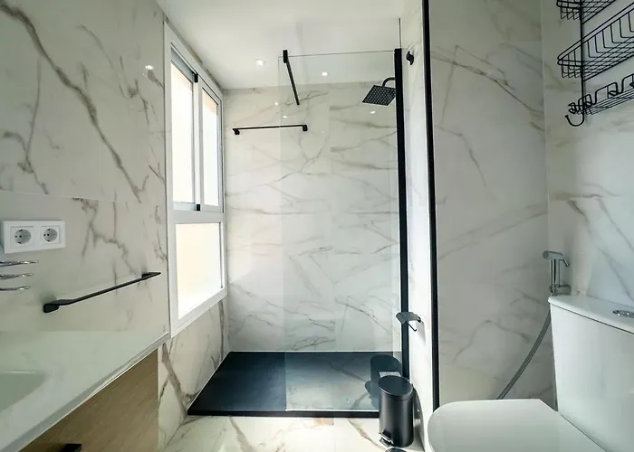 Neptuno 508 2 Bedrooms Sea Views ماربيا